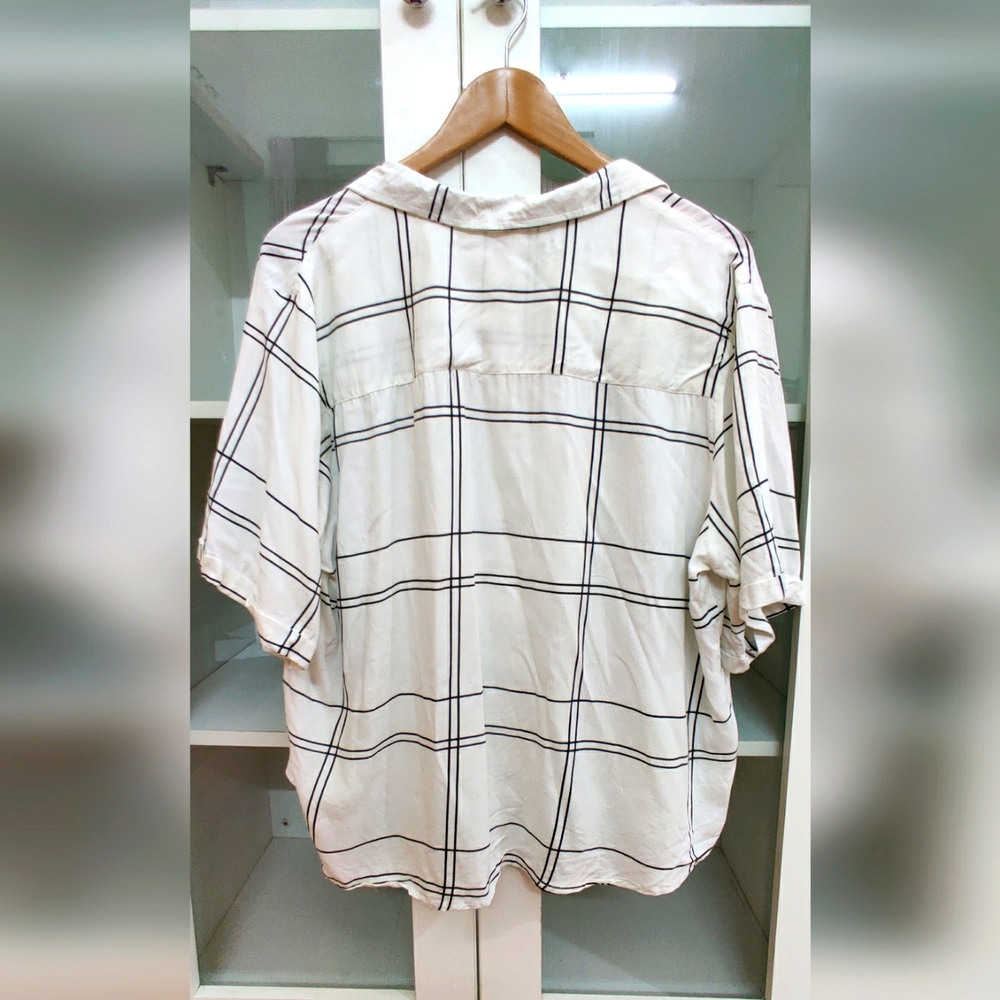 New PLUS SIZE short top (NWOT) - Picture 2 of 4